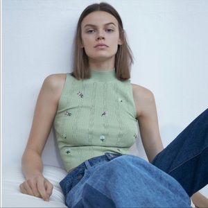 NWT Zara green sleeveless sweater with embroidered flowers. Size M